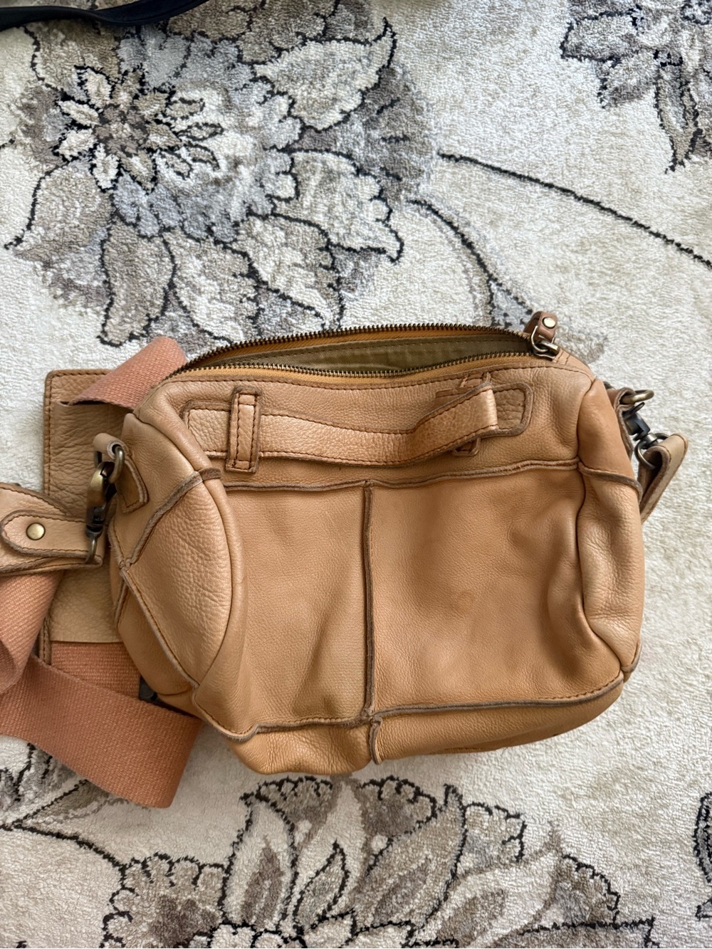 Tan Leather Crossbody Bag - Stylish Everyday Shoulder Bag